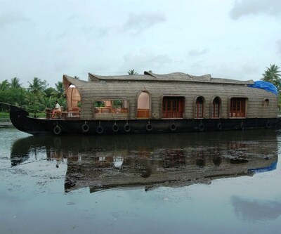 Coconut Creek Houseboat